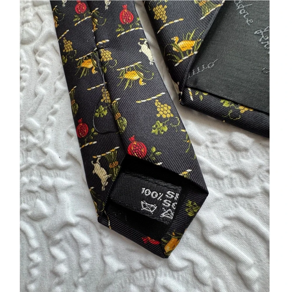 Salvatore Ferragamo Silk Tie Bunny and Duck Black‎